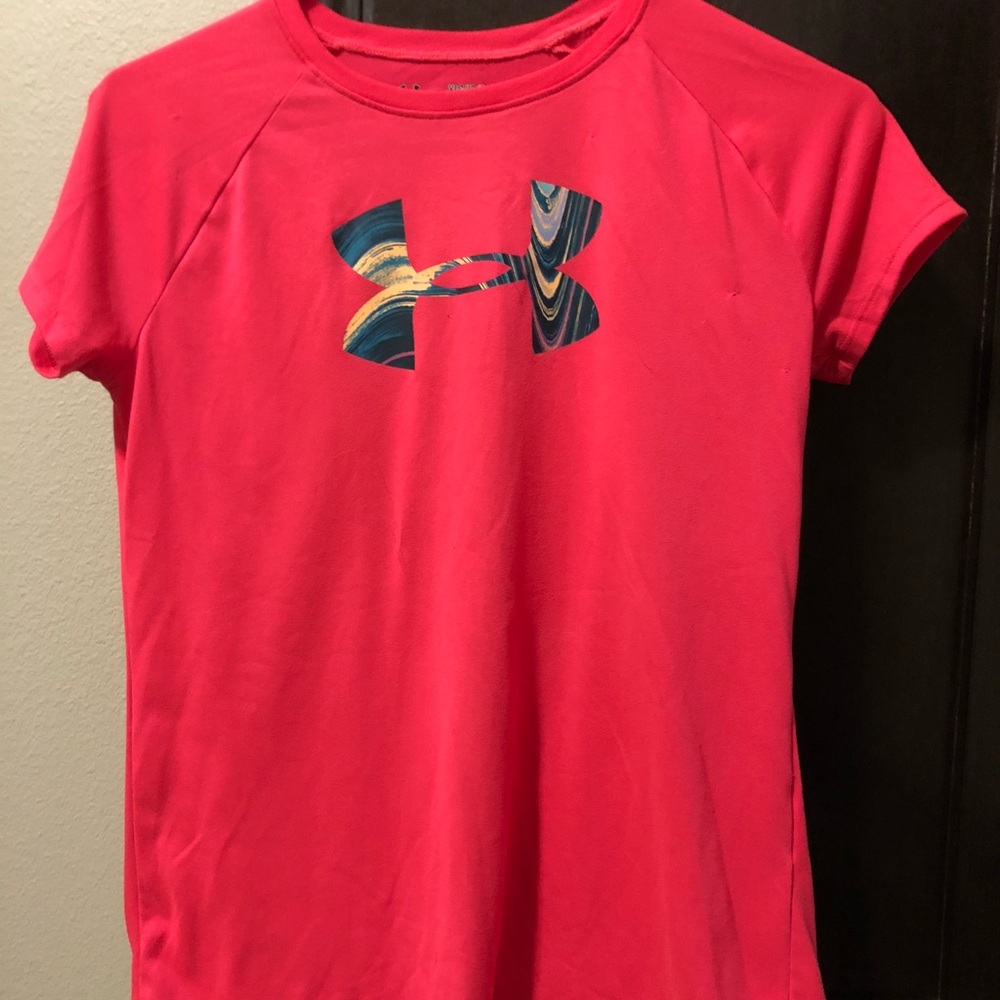 UA short sleeve shirt